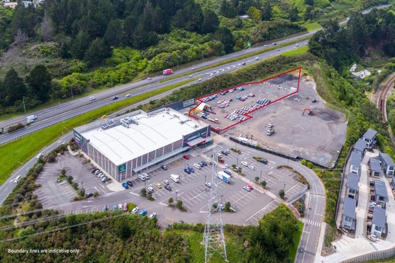 Photo of property in 1 Ara Paiwhenua, Tawa, Wellington, 5028