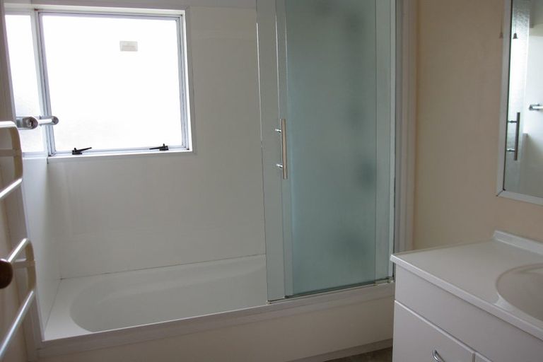 Photo of property in 2/63 Trafalgar Street, Waterloo, Lower Hutt, 5011