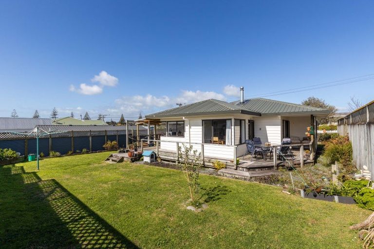 Photo of property in 12 Pratt Street, Waitara, 4320