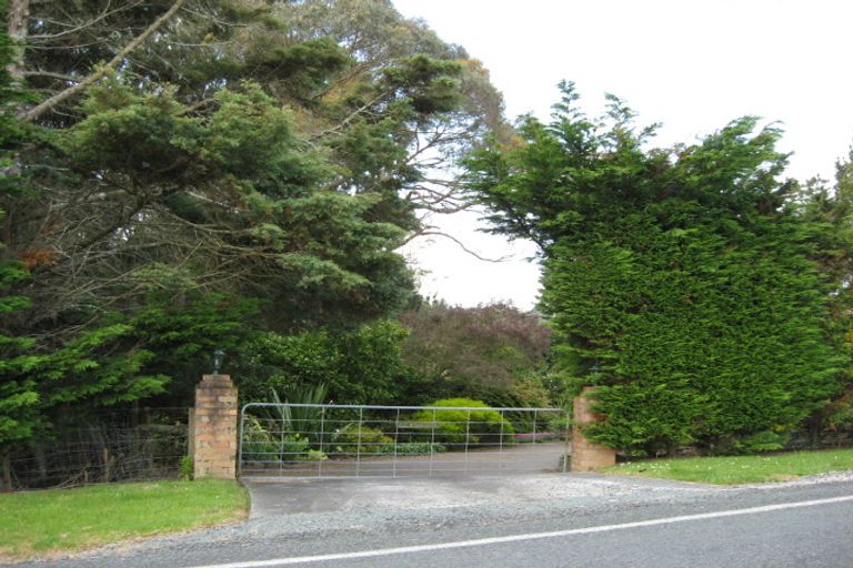 Photo of property in 78 Matua Road, Huapai, Kumeu, 0810