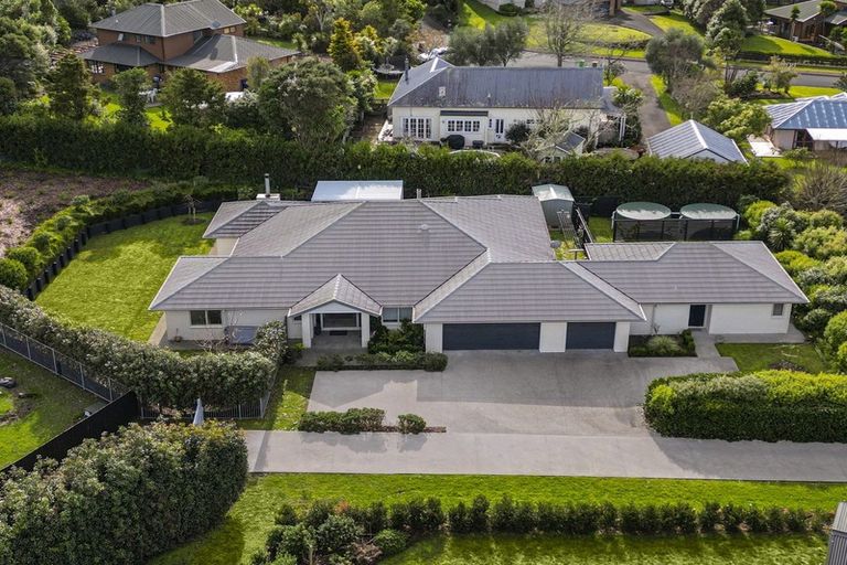 Photo of property in 60 Muriwai Road, Waimauku, 0812