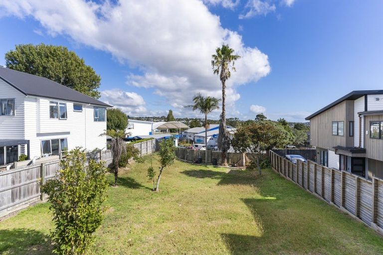 Photo of property in 83 Matipo Road, Mairangi Bay, Auckland, 0630