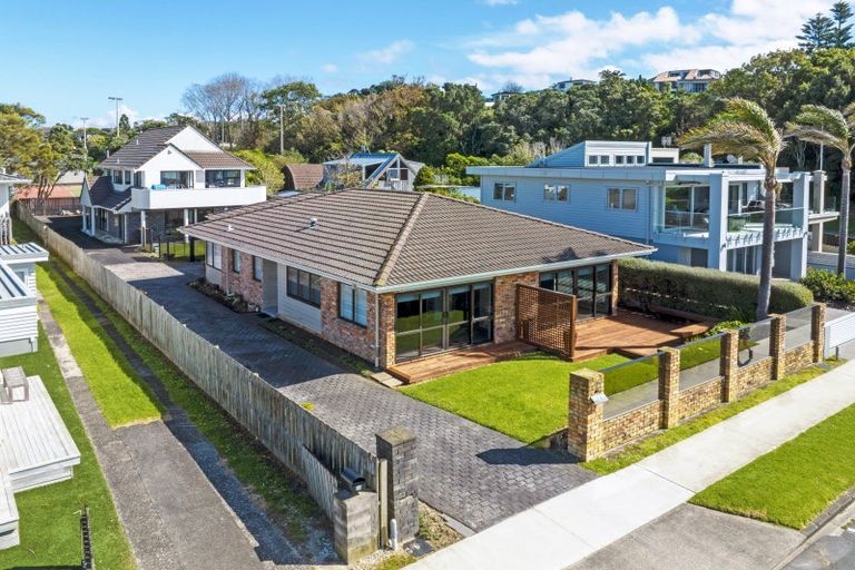 Photo of property in 1/2 The Esplanade, Eastern Beach, Auckland, 2012