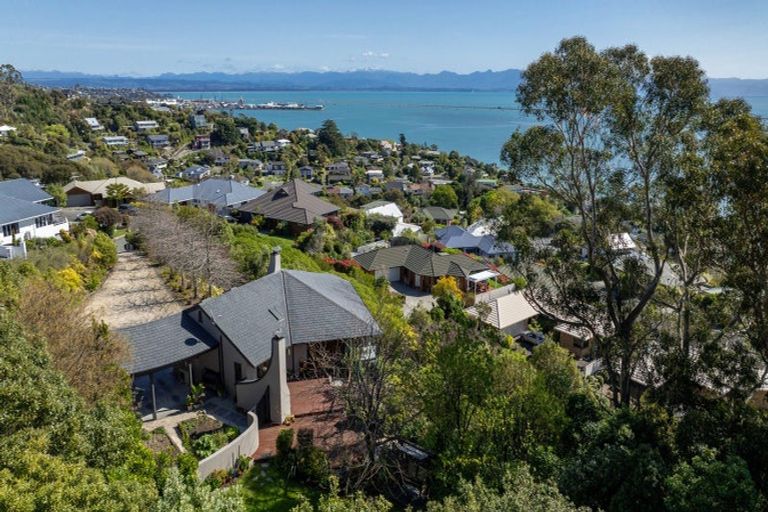 Photo of property in 1 Cape View, Atawhai, Nelson, 7010