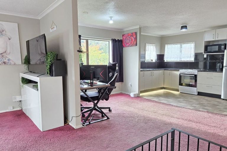 Photo of property in 21 Moonstone Grove, Birchville, Upper Hutt, 5018