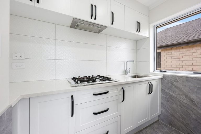 Photo of property in 85c Lake Panorama Drive, Henderson Valley, Auckland, 0614