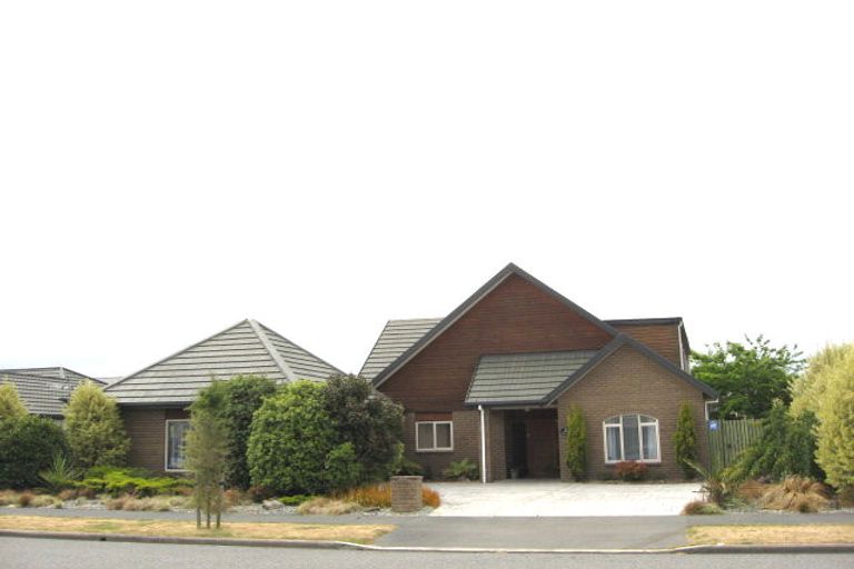 Photo of property in 9 Forest Drive, Parklands, Christchurch, 8083