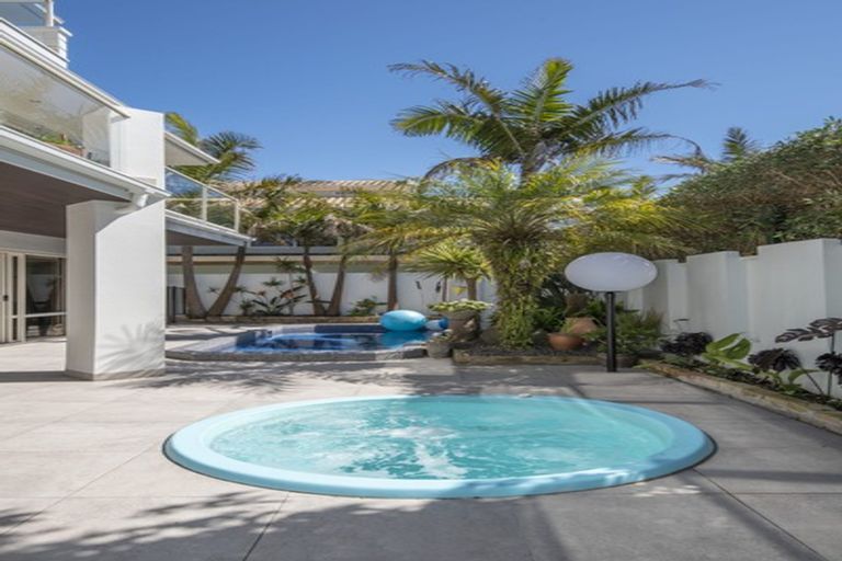 Photo of property in 5a Craig Road, Milford, Auckland, 0620