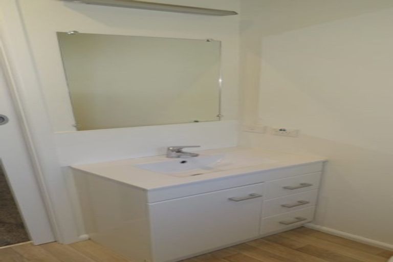 Photo of property in 2/9 Wadeley Road, Ilam, Christchurch, 8041