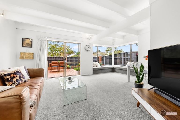 Photo of property in 9 Colin Grove, Hutt Central, Lower Hutt, 5010