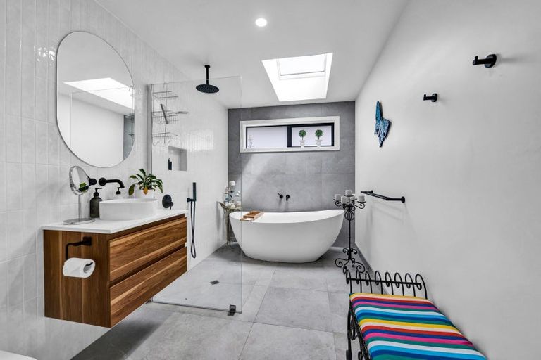 Photo of property in 74a Pembroke Road, Stratford, 4332