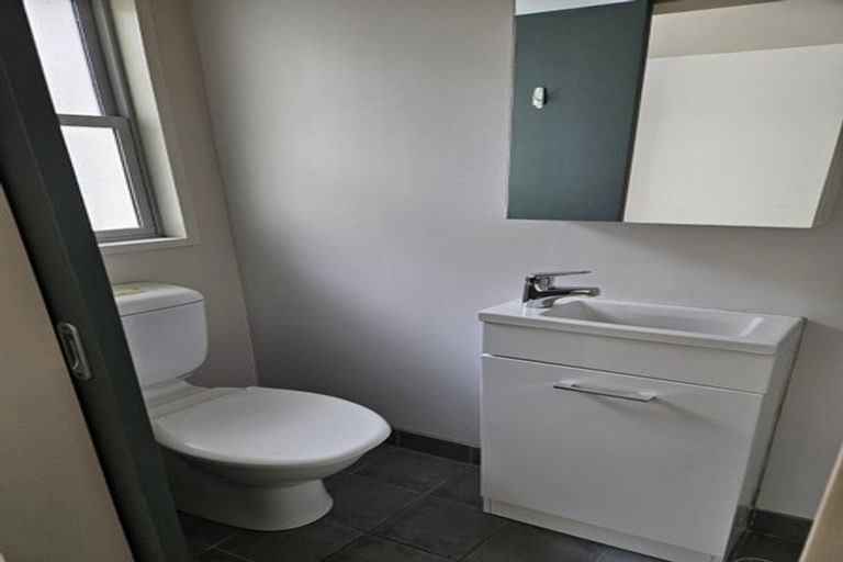 Photo of property in 152d Tasman Street, Mount Cook, Wellington, 6021