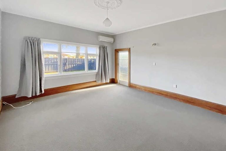Photo of property in 16 Edgeware Road, St Albans, Christchurch, 8014