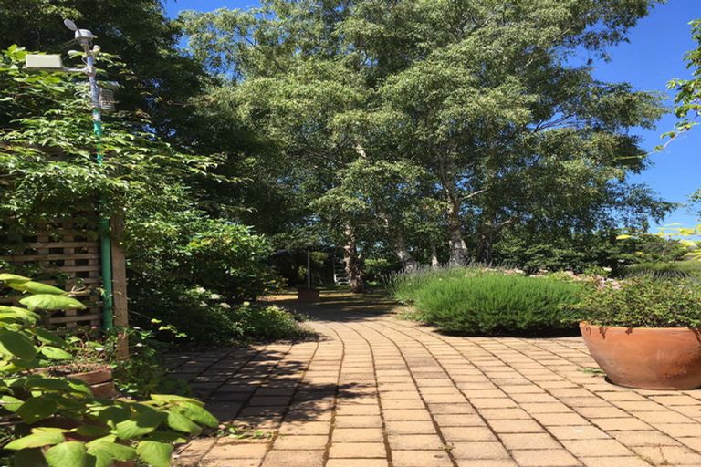 Photo of property in 205 Woodside Road, Woodside, Outram, 9073