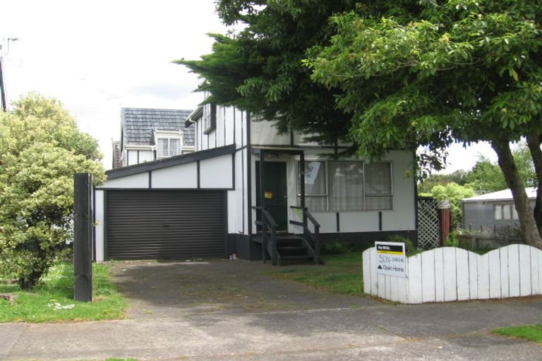 Photo of property in 2/67a Kenderdine Road, Papatoetoe, Auckland, 2025