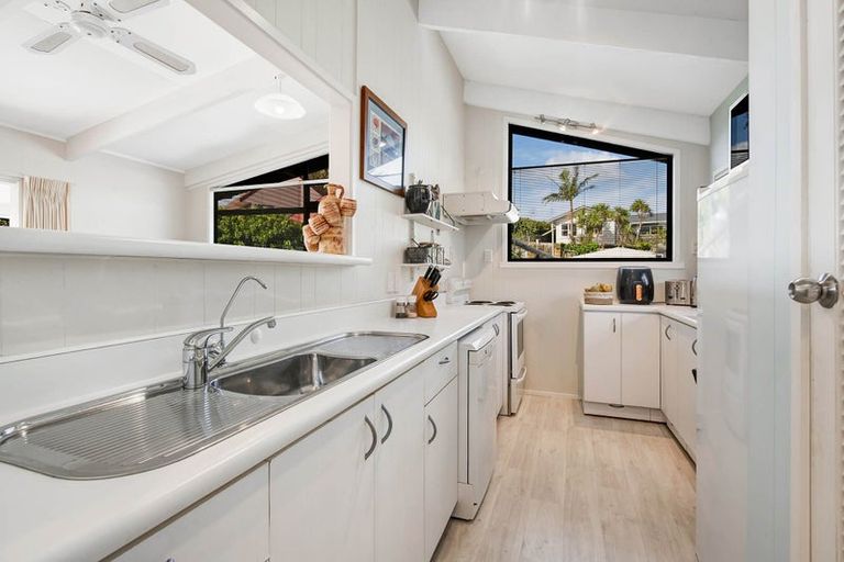 Photo of property in 39 Zealandia Road, Manly, Whangaparaoa, 0930