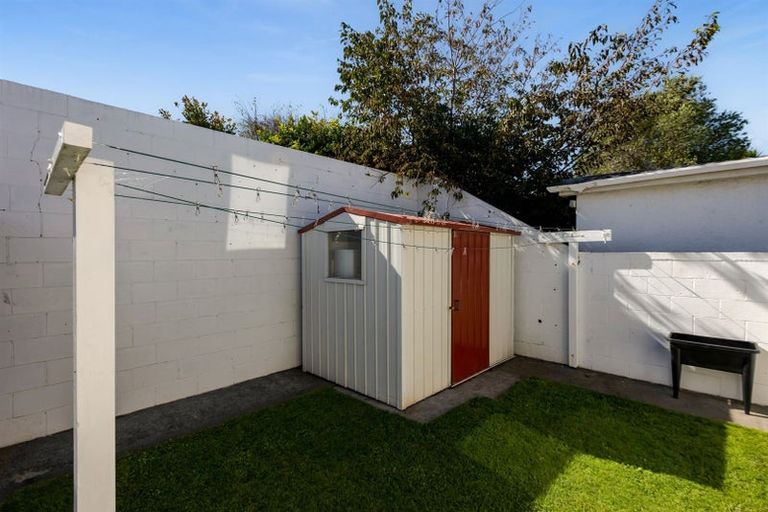 Photo of property in 4 Surrey Street, Hawera, 4610