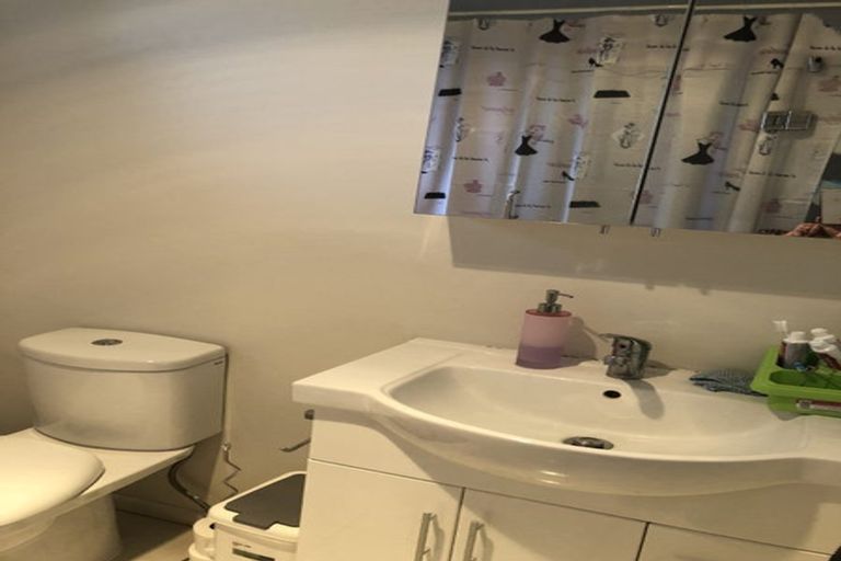 Photo of property in 14 Eddowes Street, Manurewa, Auckland, 2102