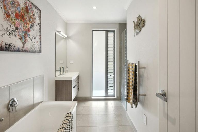 Photo of property in 1154a East Coast Road, Redvale, Auckland, 0794