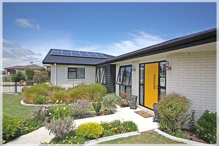 Photo of property in 10 Oxnam Place, Foxton Beach, Foxton, 4815