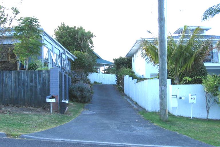 Photo of property in 15a Ellangowan Road, Waiake, Auckland, 0630