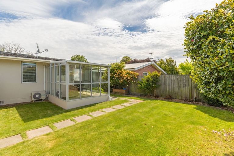 Photo of property in 2/36 Condell Avenue, Papanui, Christchurch, 8053