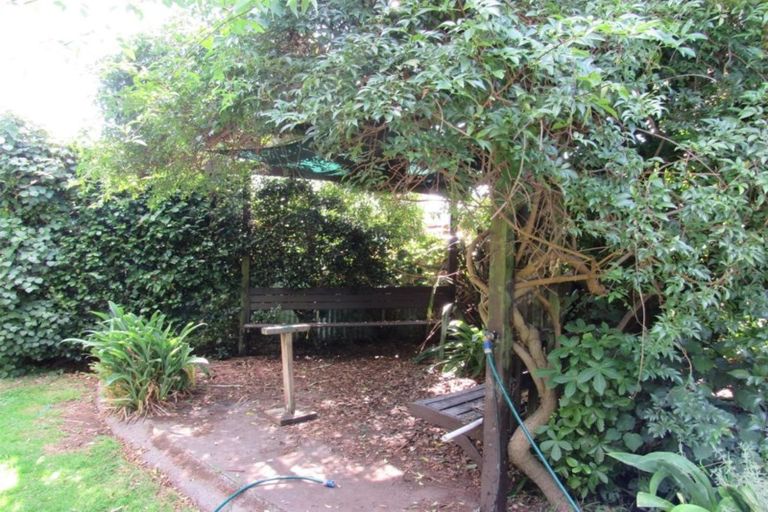 Photo of property in 6 Puriri Street, Hawera, 4610