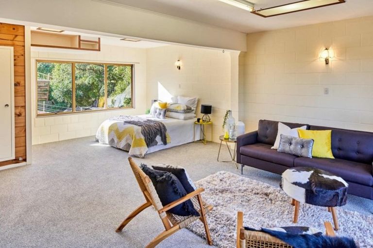 Photo of property in 14 Laburnum Grove, Maungaraki, Lower Hutt, 5010