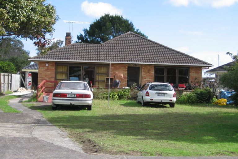 Photo of property in 45 Neil Avenue, Te Atatu Peninsula, Auckland, 0610