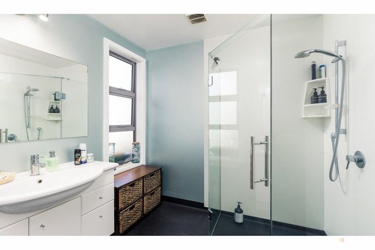 Photo of property in 84 Timaru Road, Waimate, 7924