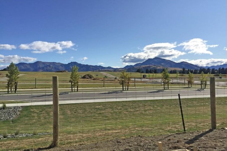 Photo of property in 66 Obelisk Street, Wanaka, 9305