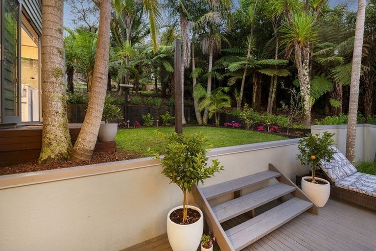 Photo of property in 73m Park Rise, Campbells Bay, Auckland, 0630