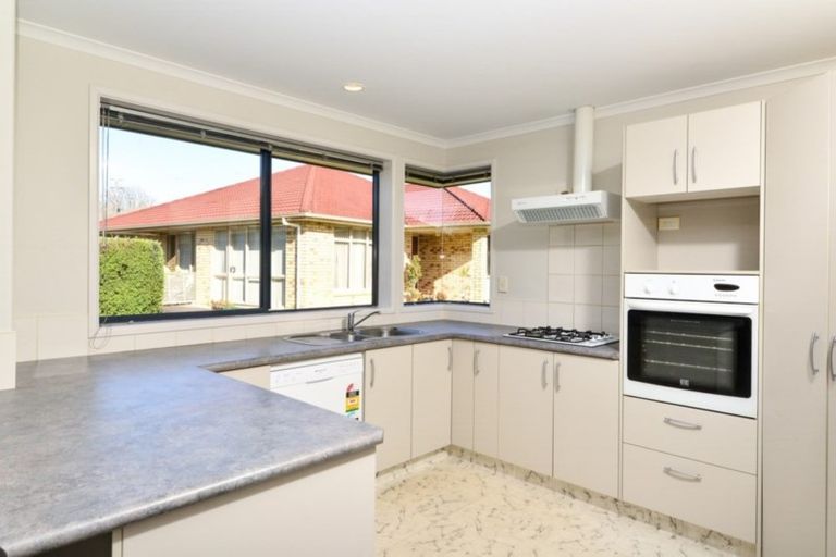 Photo of property in 7 Kingroyal Lane, Hamilton East, Hamilton, 3216