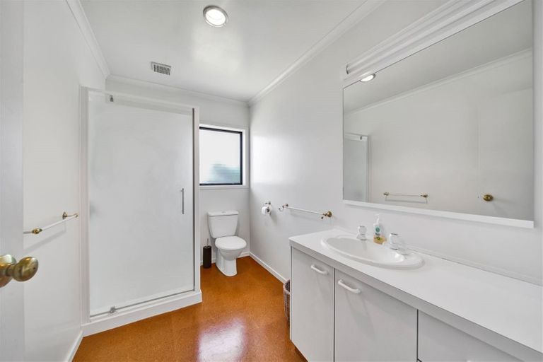 Photo of property in 36 Karina Road, Merrilands, New Plymouth, 4312