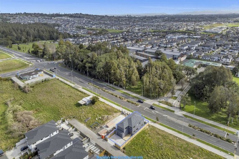 Photo of property in 215a Murphys Road, Flat Bush, Auckland, 2019