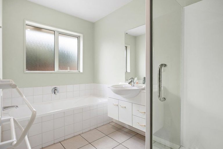 Photo of property in 21 Welsford Street, Woodend, 7610