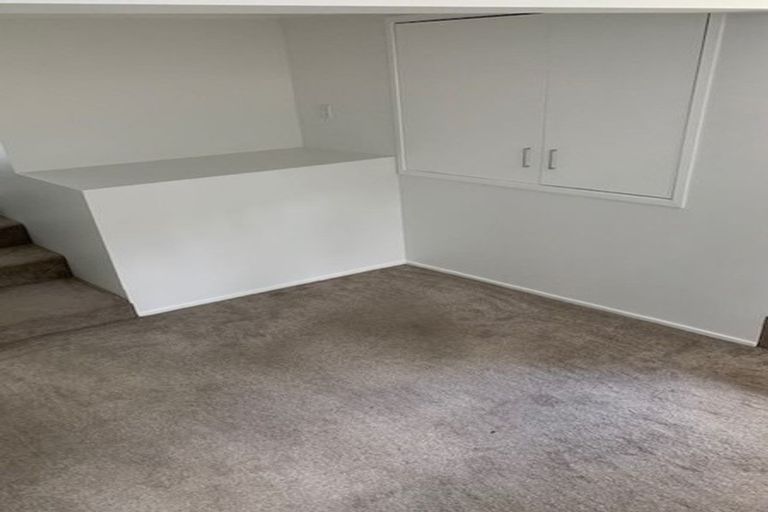 Photo of property in 1/10 Newstead Avenue, Browns Bay, Auckland, 0632