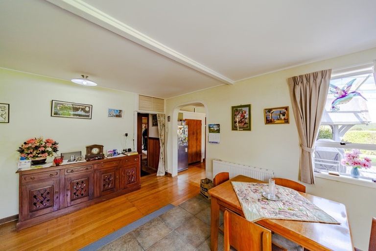 Photo of property in 23 Domain Road, Waipawa, 4210