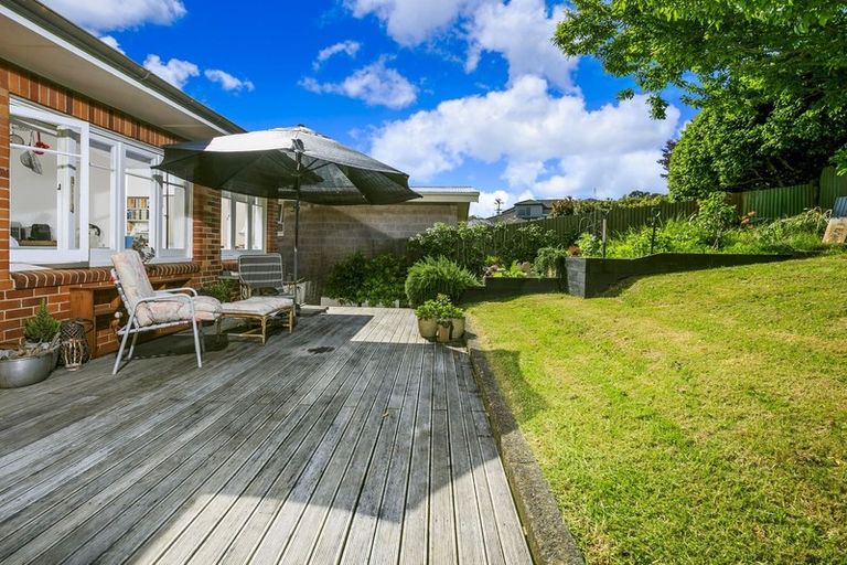 Photo of property in 12 Wairoa Road, Narrow Neck, Auckland, 0624