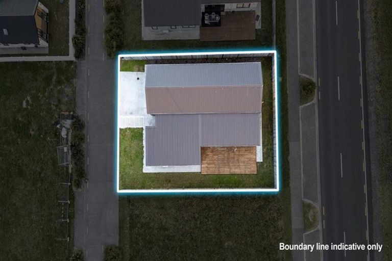Photo of property in 79 Clarks Beach Road, Clarks Beach, 2122