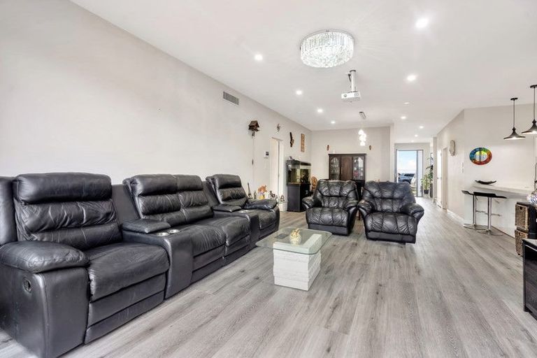 Photo of property in 24 Ascent Street, Flat Bush, Auckland, 2019