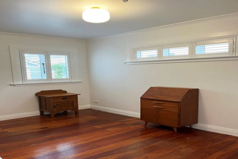 Photo of property in 22 Konini Street, Eastbourne, Lower Hutt, 5013