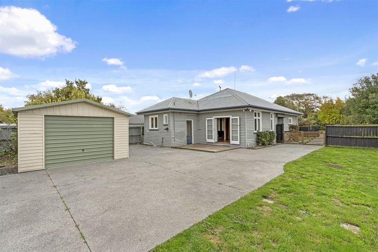 Photo of property in 16 Lincoln Road, Hillmorton, Christchurch, 8024