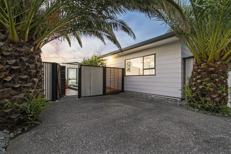 Photo of property in 1/35 Alice Avenue, Orewa, 0931
