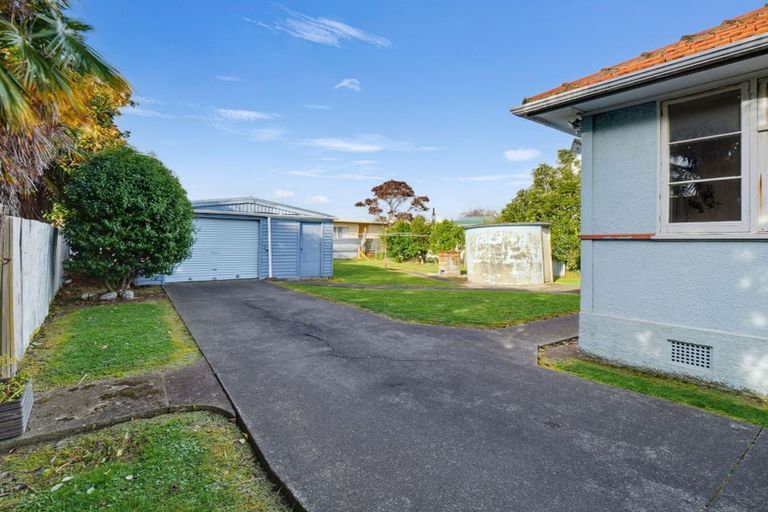 Photo of property in 3 Tyndall Street, Palmerston North, 4414