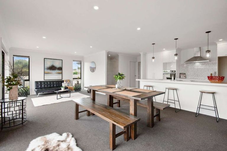 Photo of property in 11 Lusk Way, Patumahoe, Pukekohe, 2679