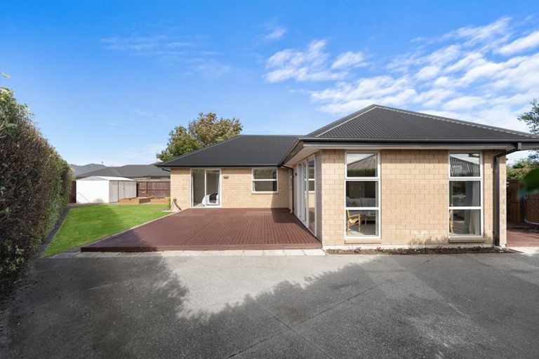 Photo of property in 16 Graycliffe Street, Halswell, Christchurch, 8025