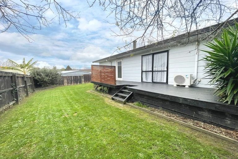 Photo of property in 2/25 Melleray Place, Randwick Park, Auckland, 2105