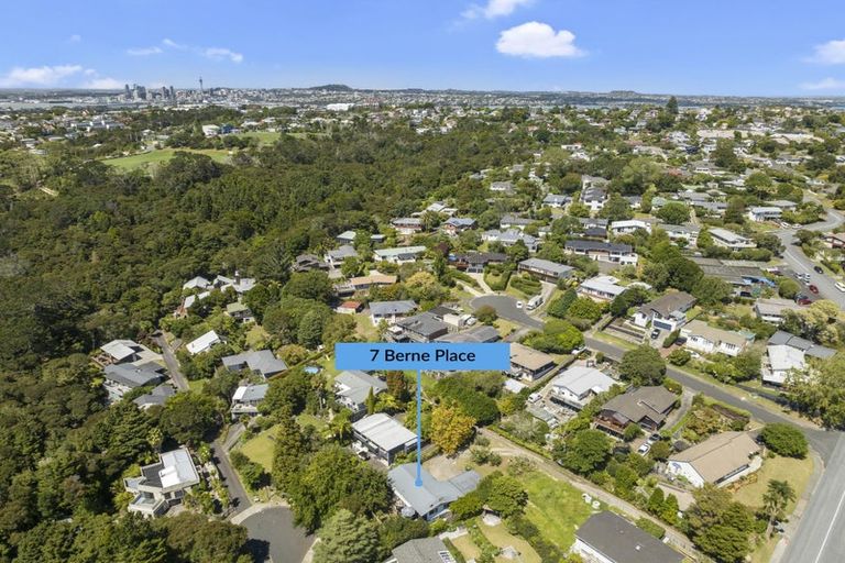 Photo of property in 7 Berne Place, Birkenhead, Auckland, 0626