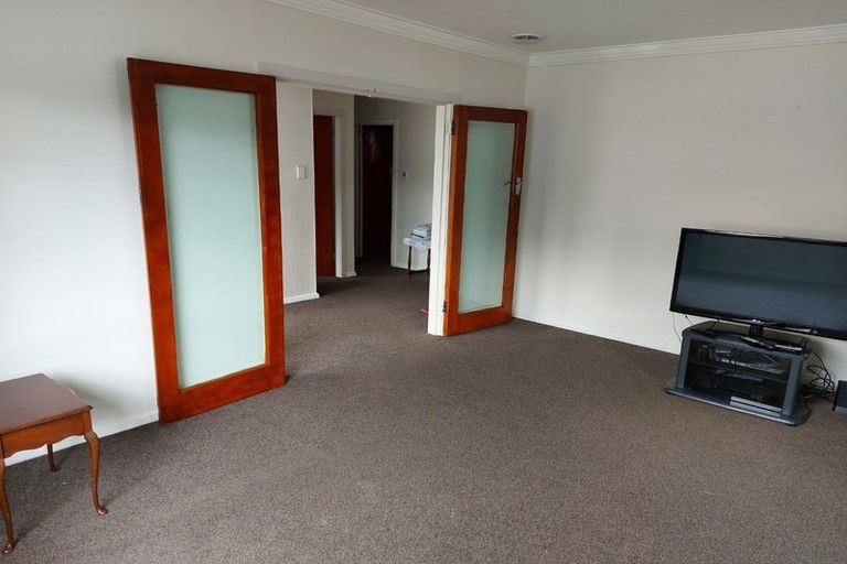 Photo of property in 33 Findlay Street, Tawa, Wellington, 5028